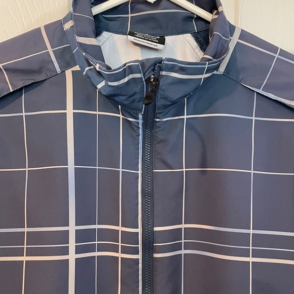 Nike Golf Size Medium Blue and White Quarter Zip Lightweight Jacket. - Picture 4 of 14